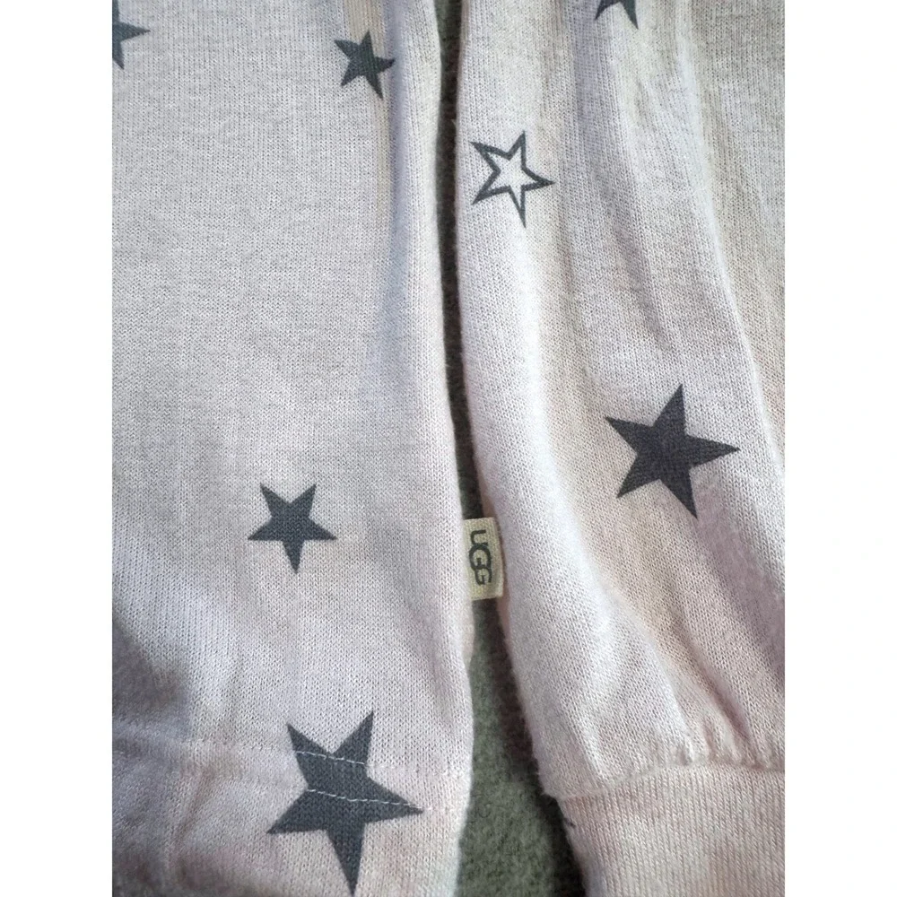 UGG Star Print Sweatshirt Women XS Light Pink Excellent‎ Drawstring Hem Raglan